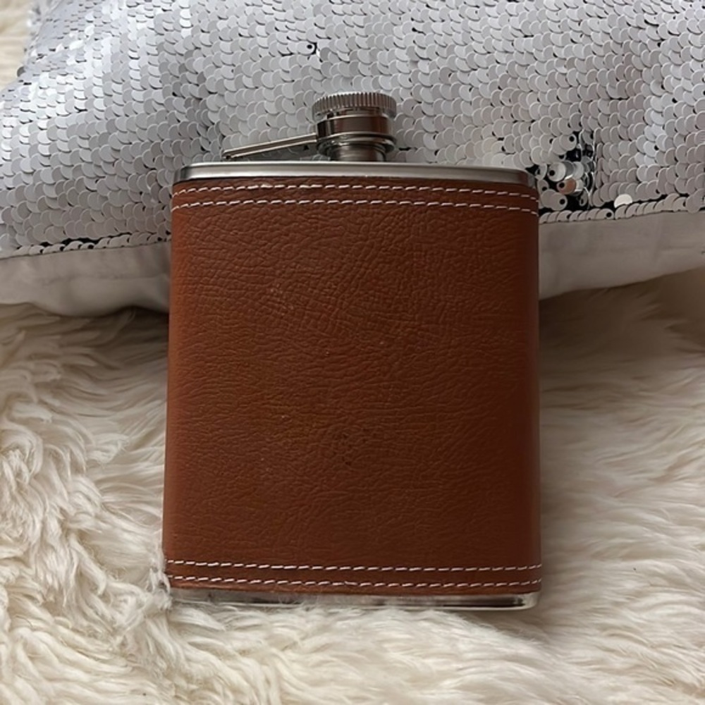 Stainless steel leather covered 7oz flask